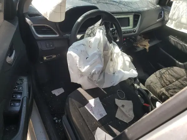 3KPC24A31JE012741 2018 HYUNDAI ACCENT - Image 8