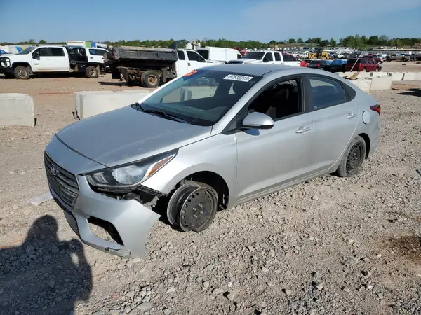 3KPC24A31JE013744 2018 HYUNDAI ACCENT - Image 1