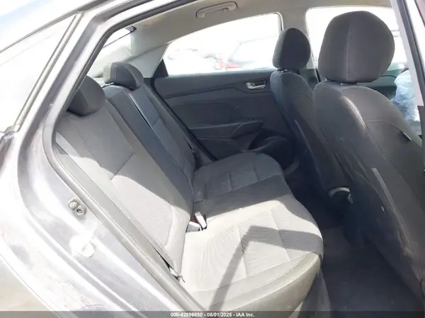 3KPC24A31JE014442 2018 HYUNDAI ACCENT - Image 8