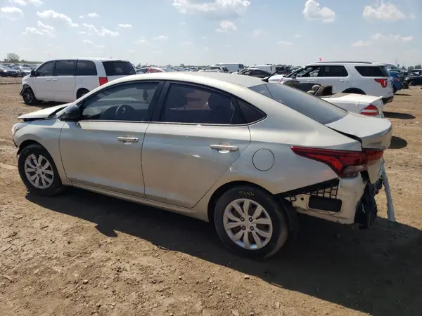 3KPC24A31JE014618 2018 HYUNDAI ACCENT - Image 2