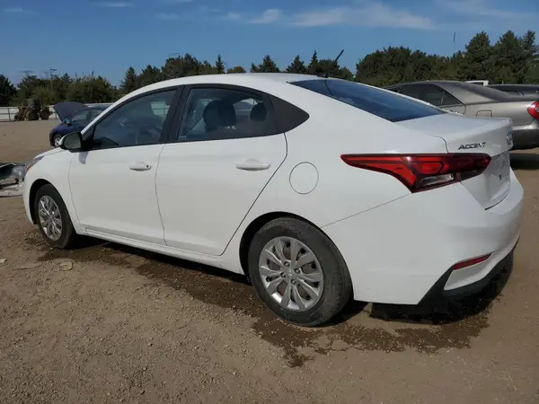 3KPC24A31JE019561 2018 HYUNDAI ACCENT - Image 2