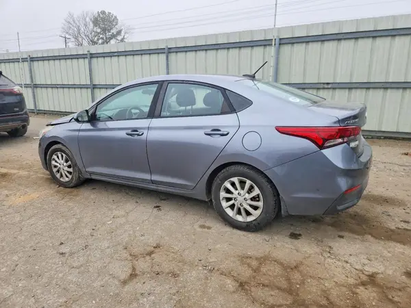 3KPC24A31JE020385 2018 HYUNDAI ACCENT - Image 2