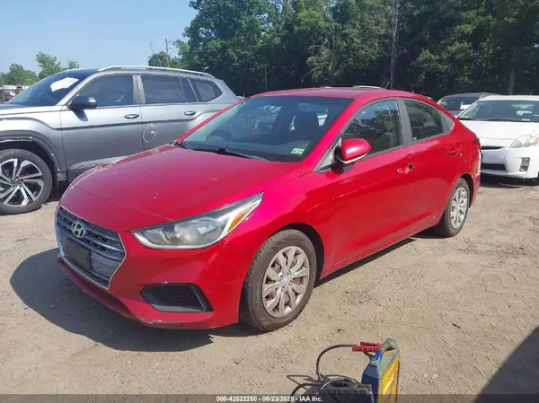 3KPC24A31JE021388 2018 HYUNDAI ACCENT - Image 2