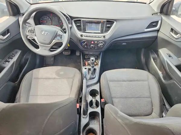 3KPC24A31JE022556 2018 HYUNDAI ACCENT - Image 8