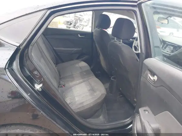 3KPC24A31JE023724 2018 HYUNDAI ACCENT - Image 8