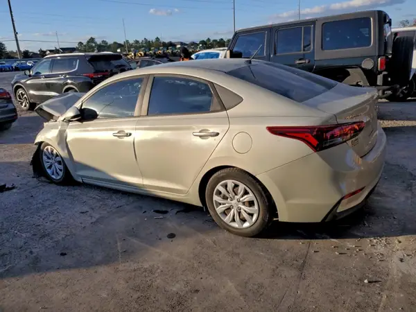 3KPC24A31JE023934 2018 HYUNDAI ACCENT - Image 2