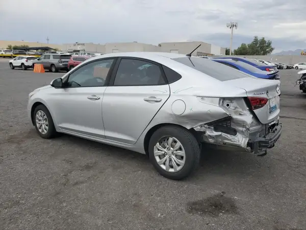 3KPC24A31JE024419 2018 HYUNDAI ACCENT - Image 2