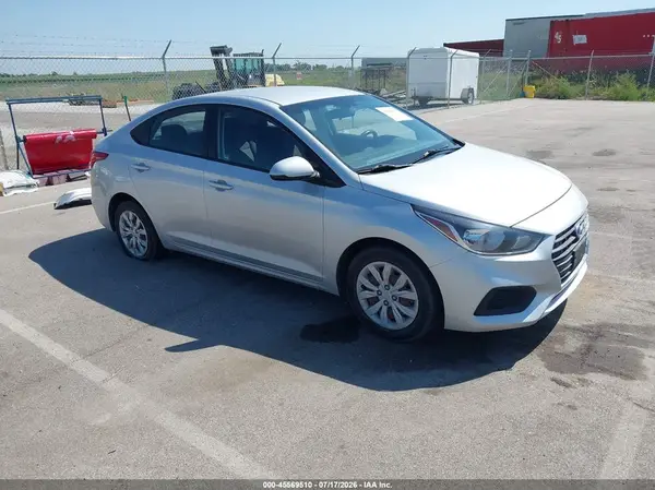3KPC24A31JE025683 2018 HYUNDAI ACCENT - Image 1