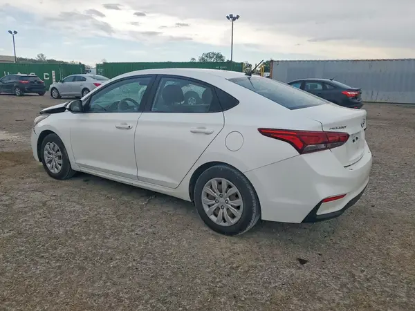 3KPC24A31JE025960 2018 HYUNDAI ACCENT - Image 2