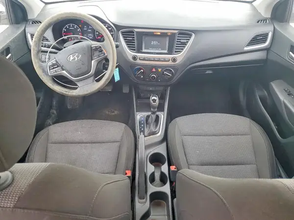 3KPC24A31JE025960 2018 HYUNDAI ACCENT - Image 8