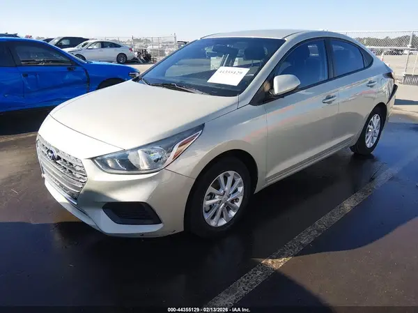 3KPC24A31JE028695 2018 HYUNDAI ACCENT - Image 2