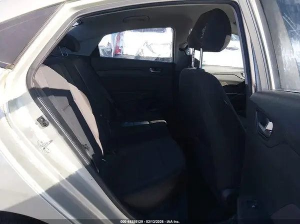 3KPC24A31JE028695 2018 HYUNDAI ACCENT - Image 8