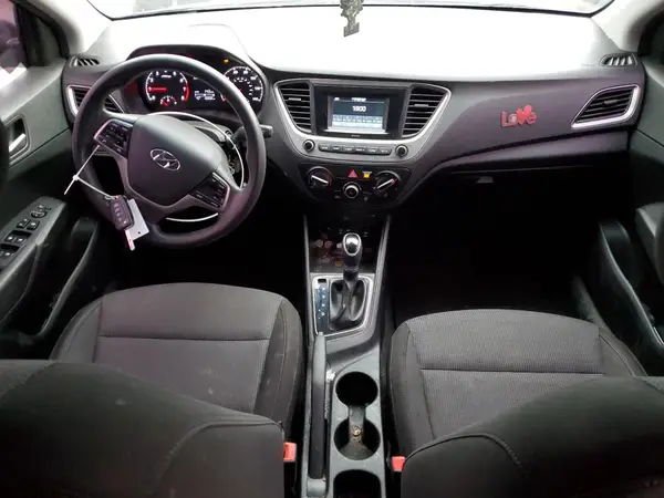 3KPC24A31JE029622 2018 HYUNDAI ACCENT - Image 8
