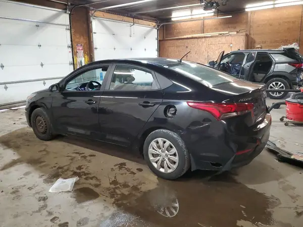 3KPC24A31JE034609 2018 HYUNDAI ACCENT - Image 2