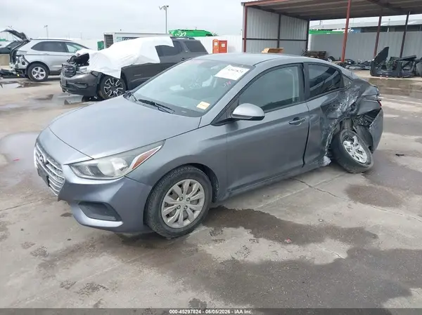 3KPC24A31KE039875 2019 HYUNDAI ACCENT - Image 2