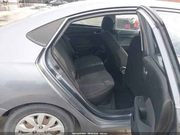 3KPC24A31KE039875 2019 HYUNDAI ACCENT - Image 8
