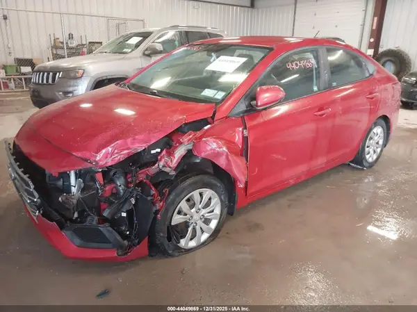 3KPC24A31KE051489 2019 HYUNDAI ACCENT - Image 2