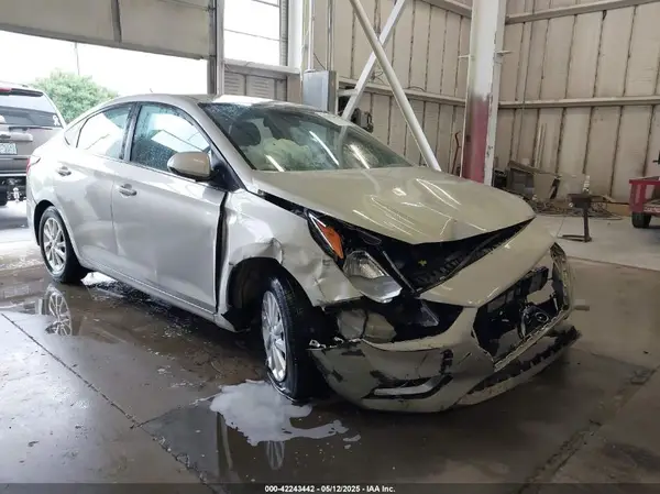 3KPC24A31KE061360 2019 HYUNDAI ACCENT - Image 1