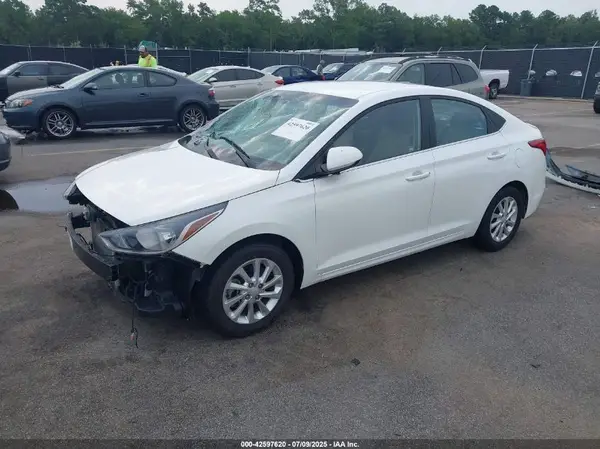 3KPC24A31KE066218 2019 HYUNDAI ACCENT - Image 2