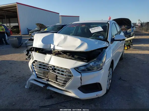 3KPC24A31KE068065 2019 HYUNDAI ACCENT - Image 2
