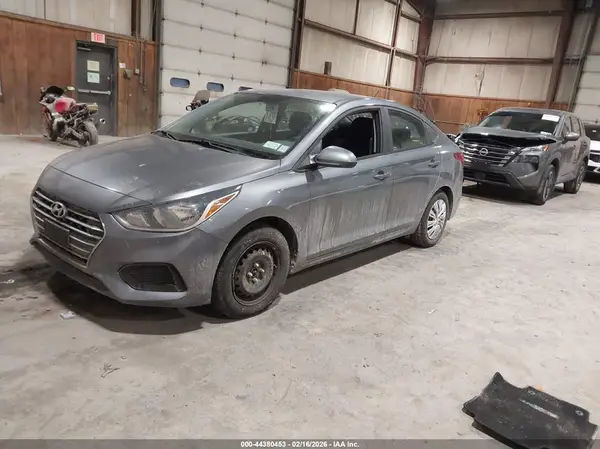 3KPC24A31KE072133 2019 HYUNDAI ACCENT - Image 2