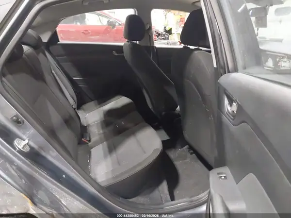 3KPC24A31KE072133 2019 HYUNDAI ACCENT - Image 8