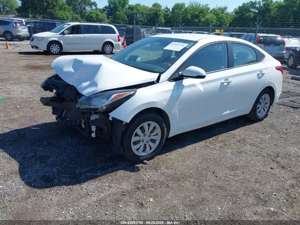 3KPC24A31KE072181 2019 HYUNDAI ACCENT - Image 2