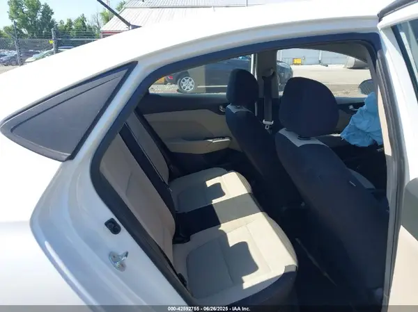 3KPC24A31KE072181 2019 HYUNDAI ACCENT - Image 8