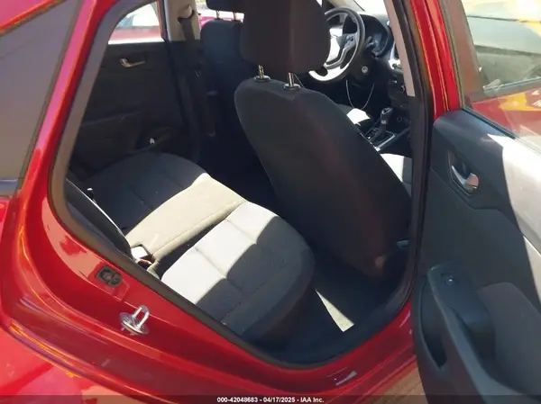 3KPC24A31KE077073 2019 HYUNDAI ACCENT - Image 8
