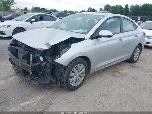 3KPC24A31KE079471 2019 HYUNDAI ACCENT - Image 2