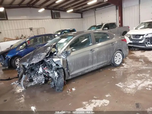 3KPC24A31KE082502 2019 HYUNDAI ACCENT - Image 2