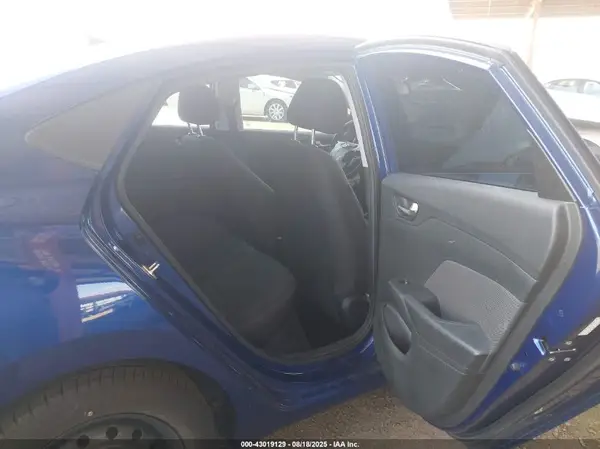 3KPC24A31KE085819 2019 HYUNDAI ACCENT - Image 8