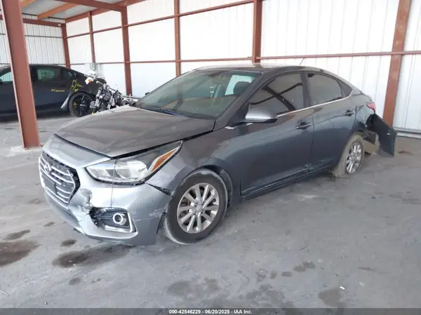 3KPC24A31KE087893 2019 HYUNDAI ACCENT - Image 2