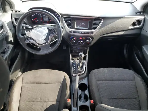 3KPC24A32JE006009 2018 HYUNDAI ACCENT - Image 8