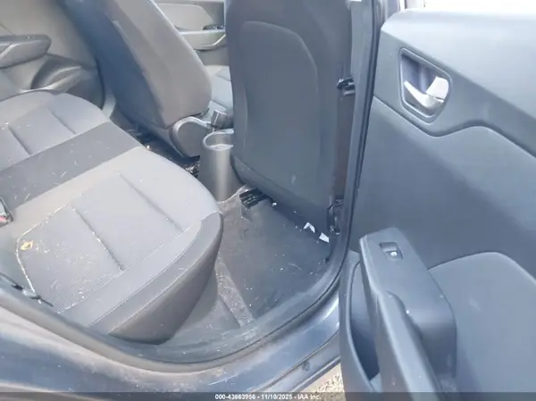 3KPC24A32JE014420 2018 HYUNDAI ACCENT - Image 8