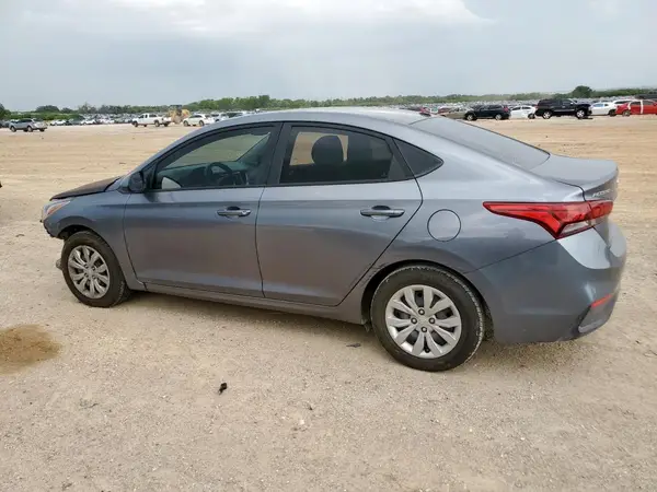 3KPC24A32JE014756 2018 HYUNDAI ACCENT - Image 2