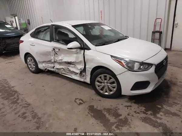 3KPC24A32JE014871 2018 HYUNDAI ACCENT - Image 1