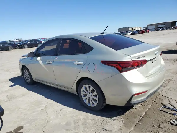 3KPC24A32JE016605 2018 HYUNDAI ACCENT - Image 2
