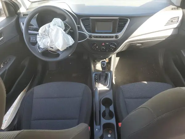 3KPC24A32JE018130 2018 HYUNDAI ACCENT - Image 8