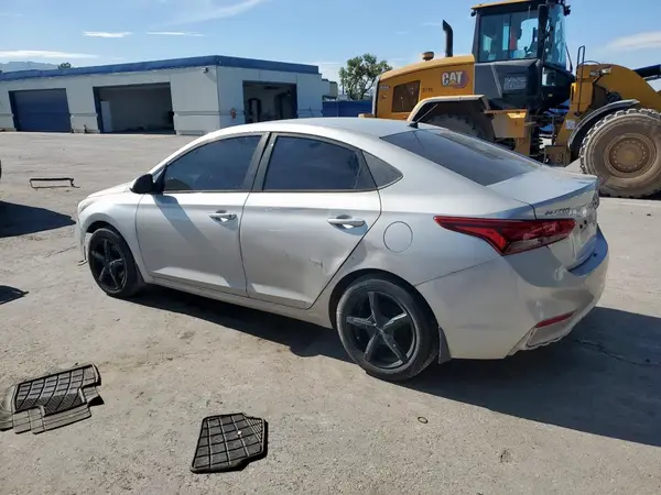 3KPC24A32JE018161 2018 HYUNDAI ACCENT - Image 2