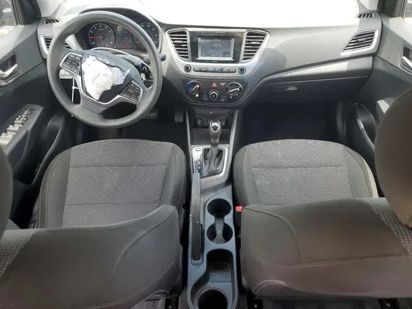 3KPC24A32JE019813 2018 HYUNDAI ACCENT - Image 8