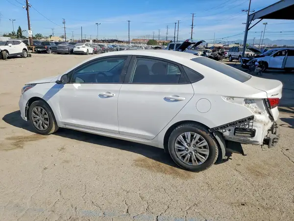 3KPC24A32JE020749 2018 HYUNDAI ACCENT - Image 2