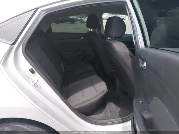 3KPC24A32JE021612 2018 HYUNDAI ACCENT - Image 8