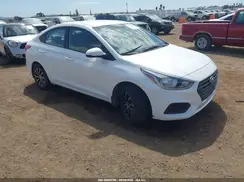 3KPC24A32JE022260 2018 HYUNDAI ACCENT