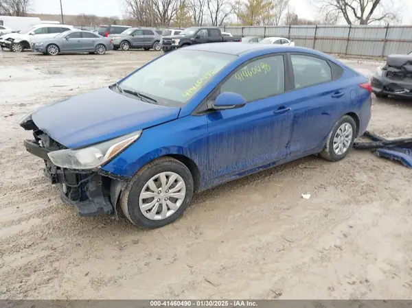 3KPC24A32JE023716 2018 HYUNDAI ACCENT - Image 2