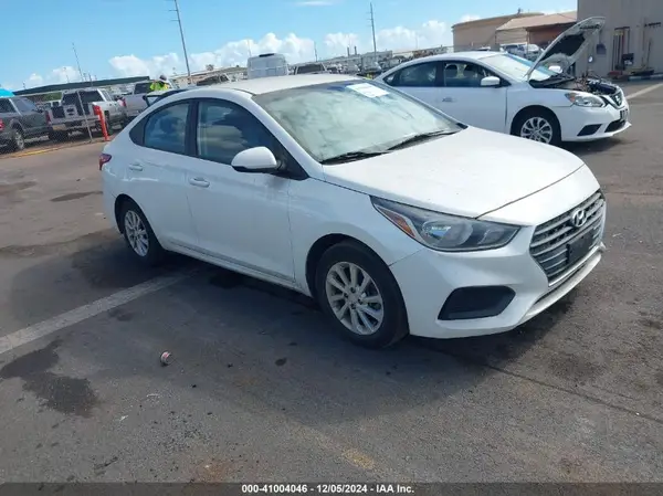 3KPC24A32JE024316 2018 HYUNDAI ACCENT - Image 1