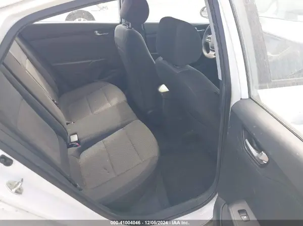 3KPC24A32JE024316 2018 HYUNDAI ACCENT - Image 8