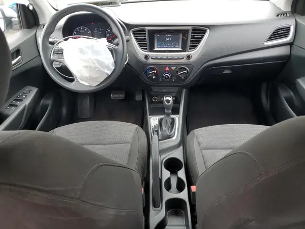 3KPC24A32JE025580 2018 HYUNDAI ACCENT - Image 8