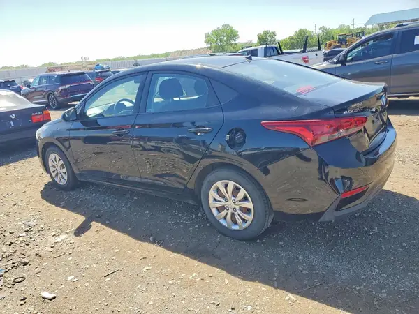 3KPC24A32JE025725 2018 HYUNDAI ACCENT - Image 2