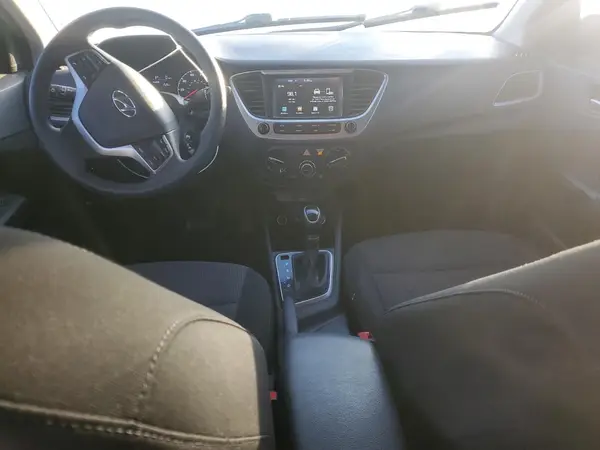 3KPC24A32JE026826 2018 HYUNDAI ACCENT - Image 8
